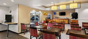 Comfort Inn & Suites near Kino Sports Complex