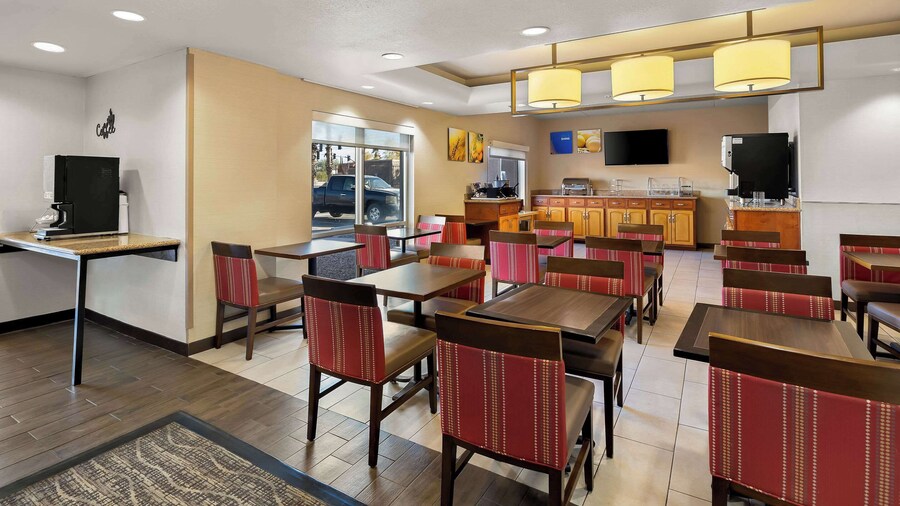 Comfort Inn & Suites near Kino Sports Complex
