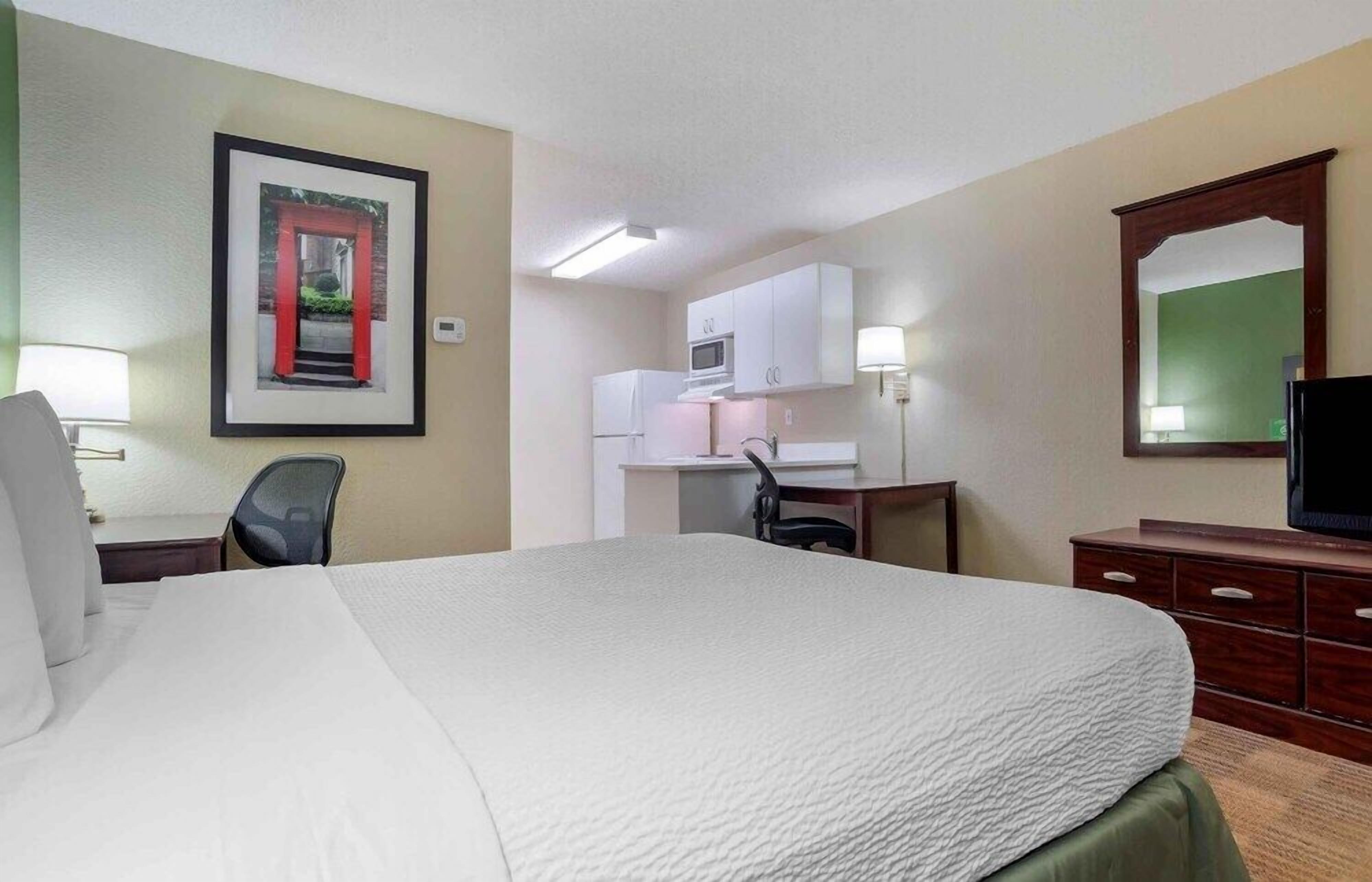 Desk, iron/ironing board, free cots/infant beds, free WiFi