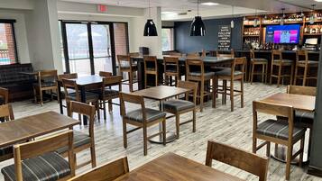 Café da manhã com buffet todos os dias mediante uma taxa