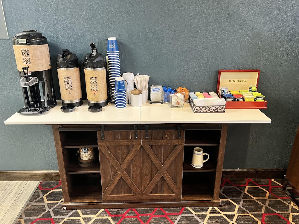 Four Points by Sheraton Greensboro Airport photo 6