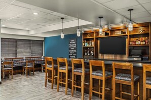 Bar (on property) - Four Points by Sheraton Greensboro Airport (Greensboro)
