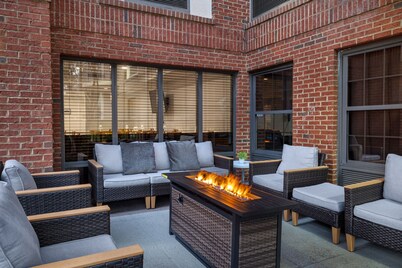 Four Points by Sheraton Greensboro Airport