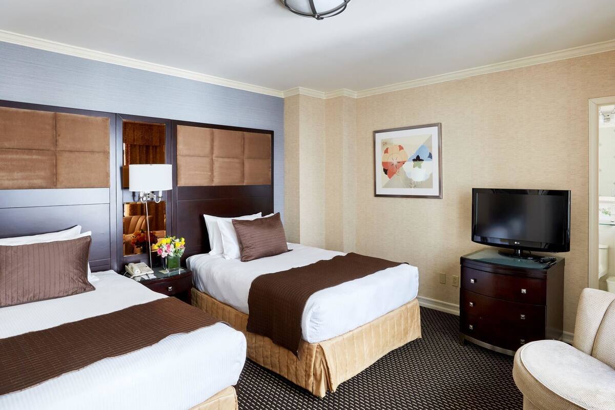 Premium bedding, pillowtop beds, in-room safe, desk