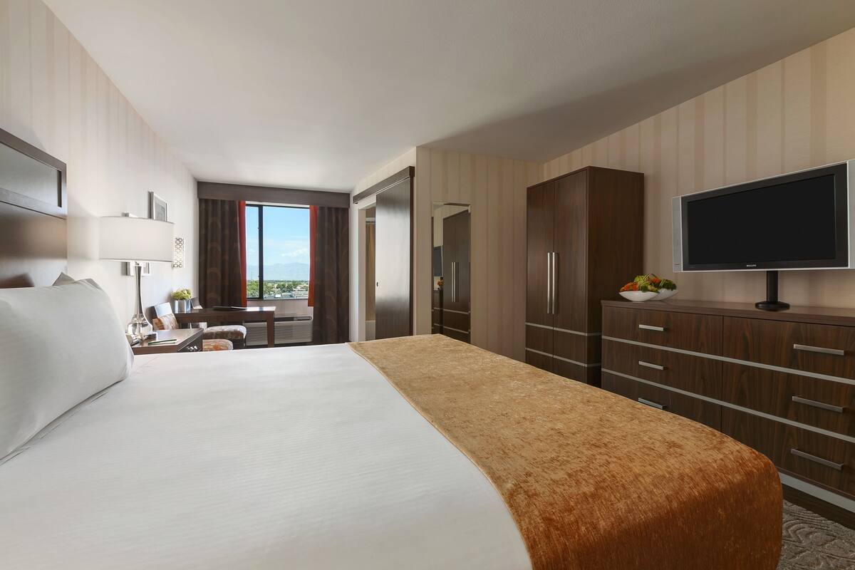 Gold Coast Hotel And Casino Reviews Deals Photos 2024 Expedia Gold coast hotel and casino reviews deals photos 2024 expedia