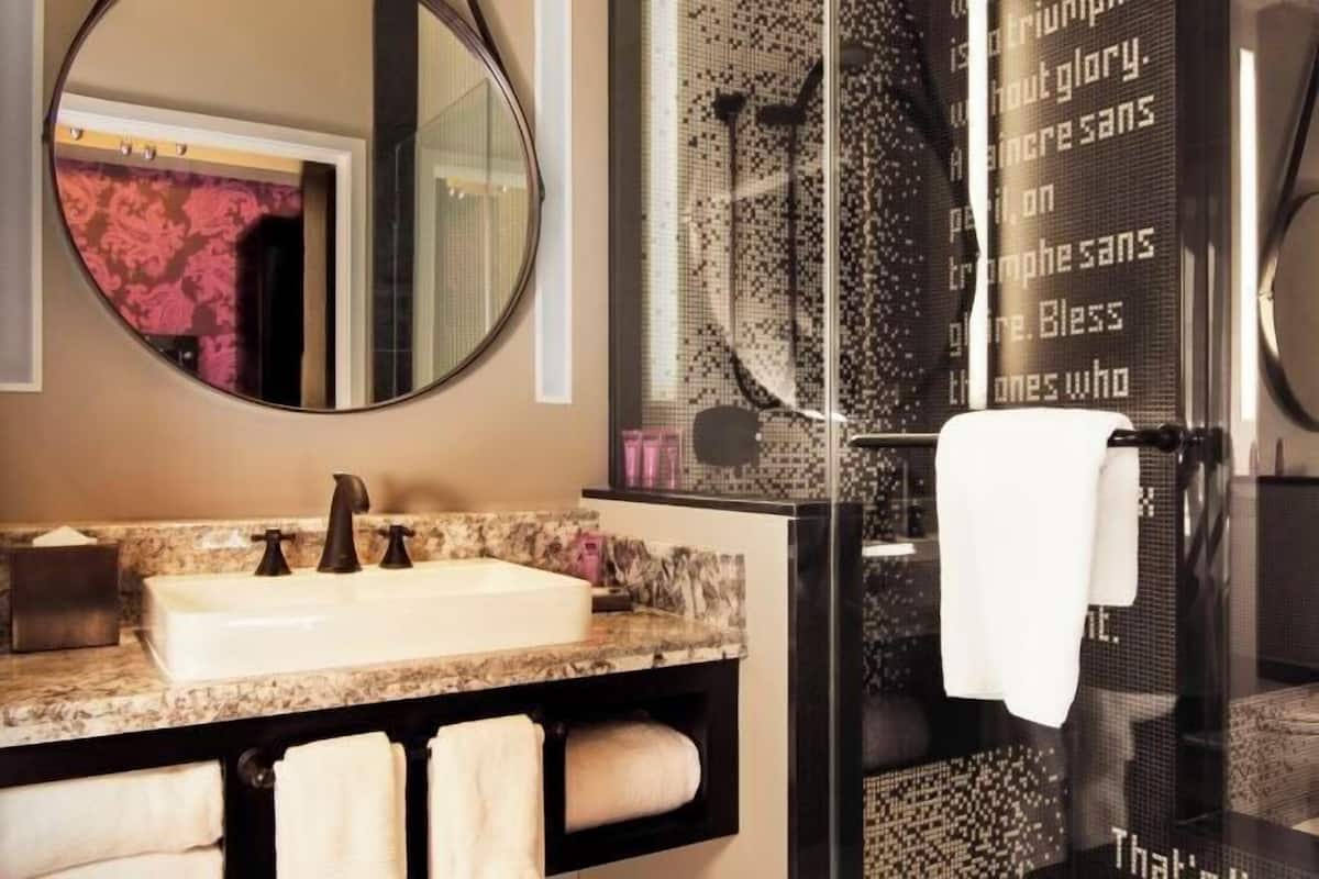 Bagno | Set di cortesia gratuito, asciugacapelli, asciugamani