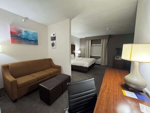 Suite, Accessible, Non Smoking | Desk, iron/ironing board, free WiFi, bed sheets