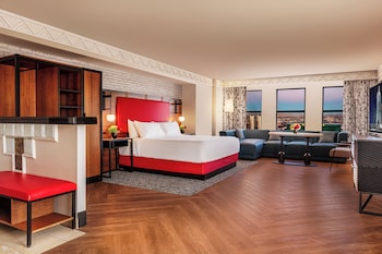 Marquis Suite | Premium bedding, pillowtop beds, in-room safe, blackout drapes at New York-New York Hotel & Casino