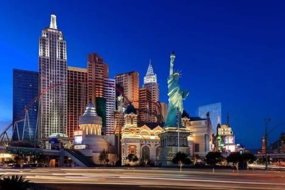 luxury hotels in Las Vegas