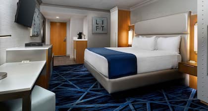 The STRAT Hotel, Casino & Tower