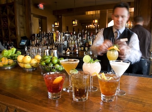 Cocktail bar