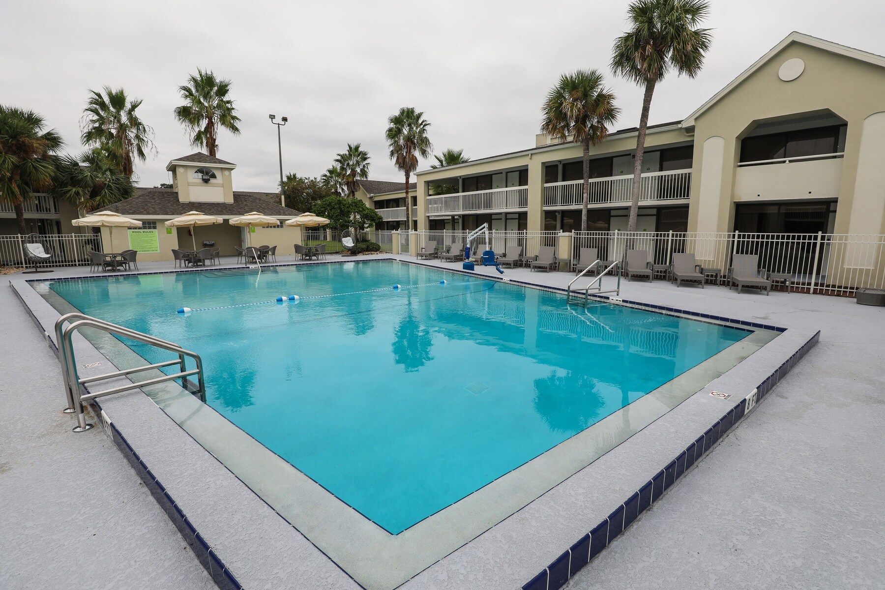 Outdoor pool, sun loungers