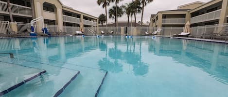 Outdoor pool, sun loungers