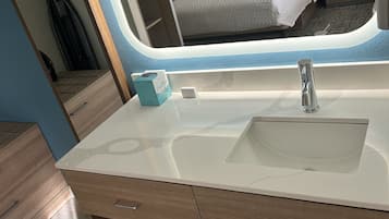 Studio Suite, 2 Double Beds | Bathroom | Designer toiletries, hair dryer, towels, soap