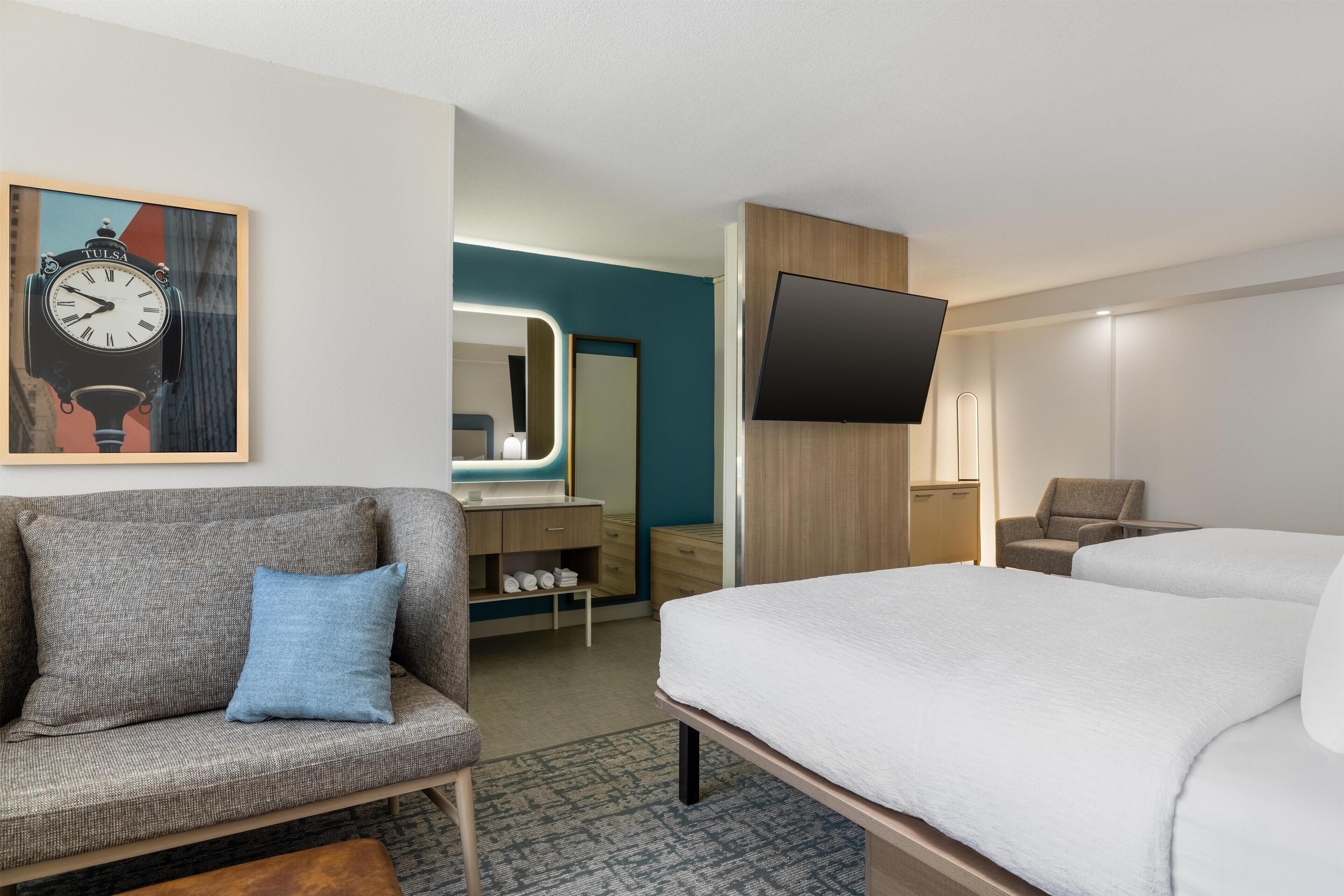 Suíte, 1 quarto | Roupas de cama premium, escrivaninha, espaço de trabalho para notebook