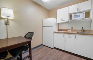 Studio, 1 Queen Bed, Non Smoking | Private kitchen | Full-size fridge, microwave, stovetop, coffee/tea maker