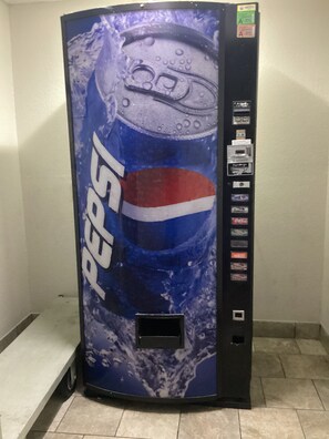 Vending machine - Motel 6 Tulsa, OK - Airport (Tulsa)