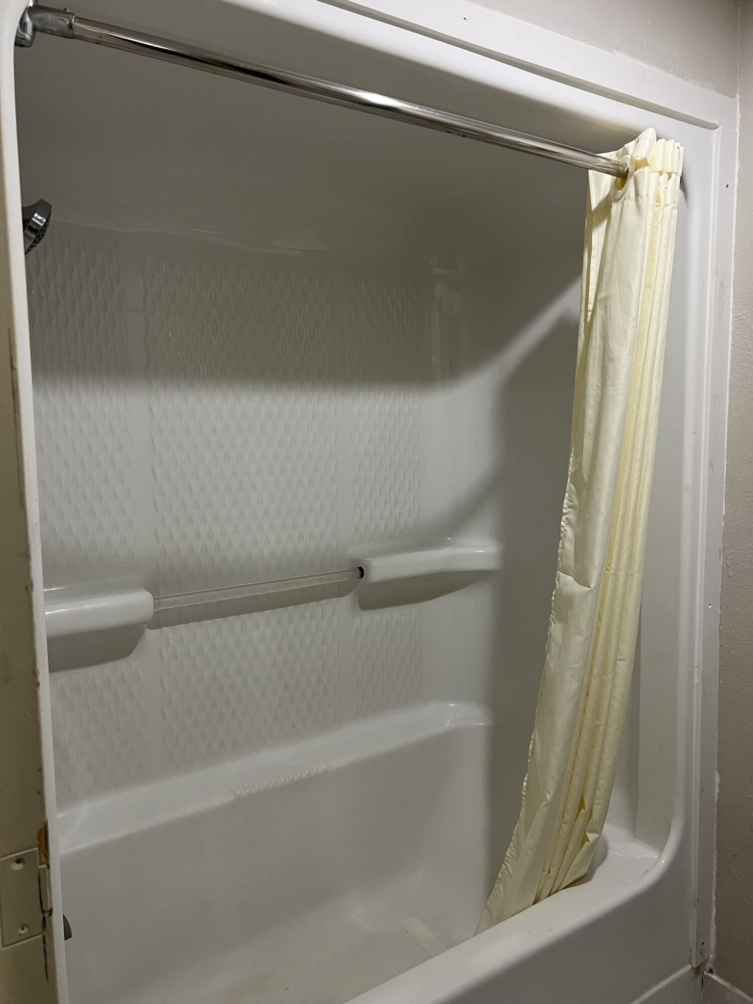 Foto - Economy Suites - Tulsa Airport
