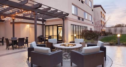 Courtyard by Marriott Charlotte Airport North