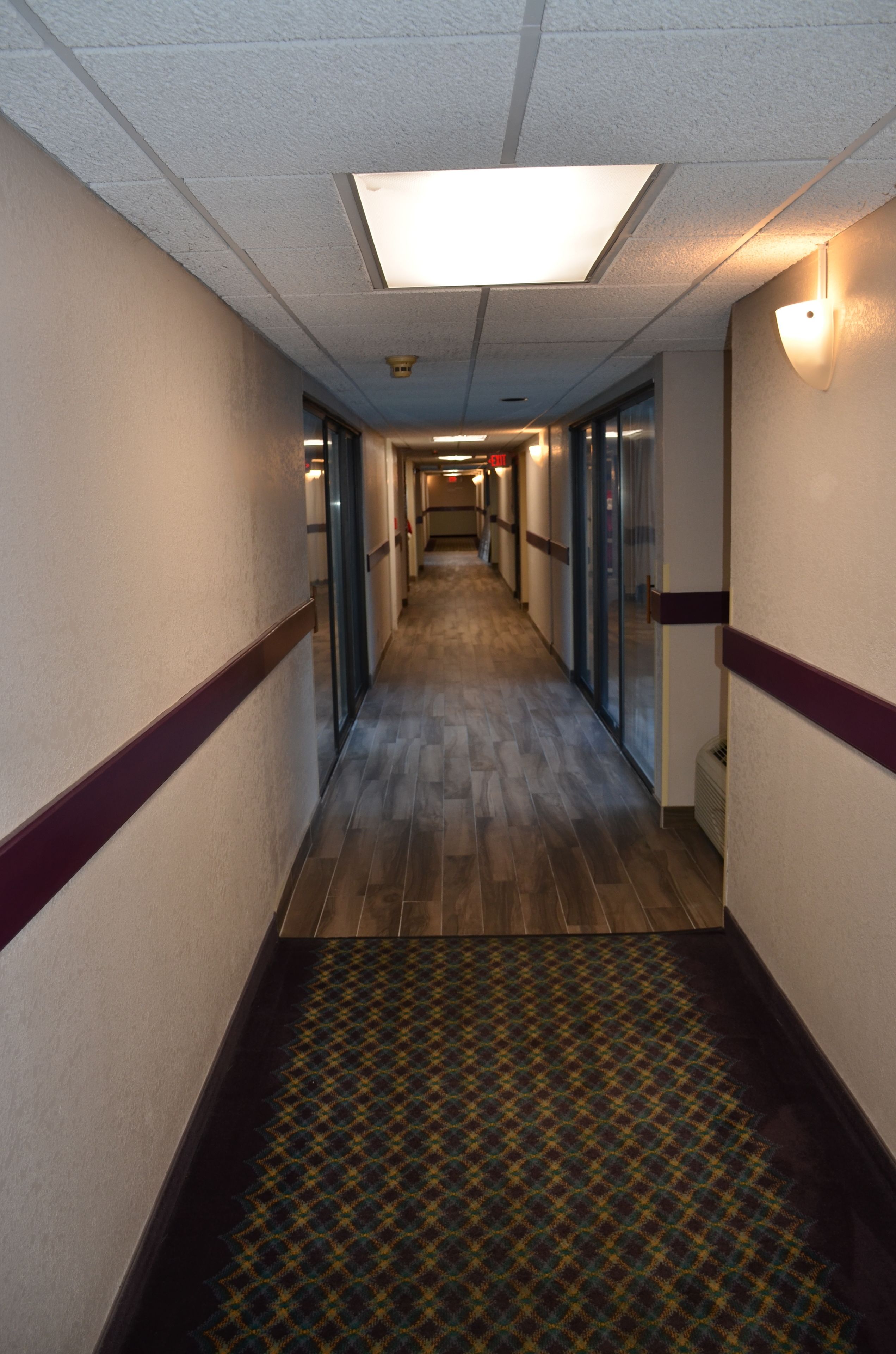 Photo - Days Inn by Wyndham Southern Hills/ORU