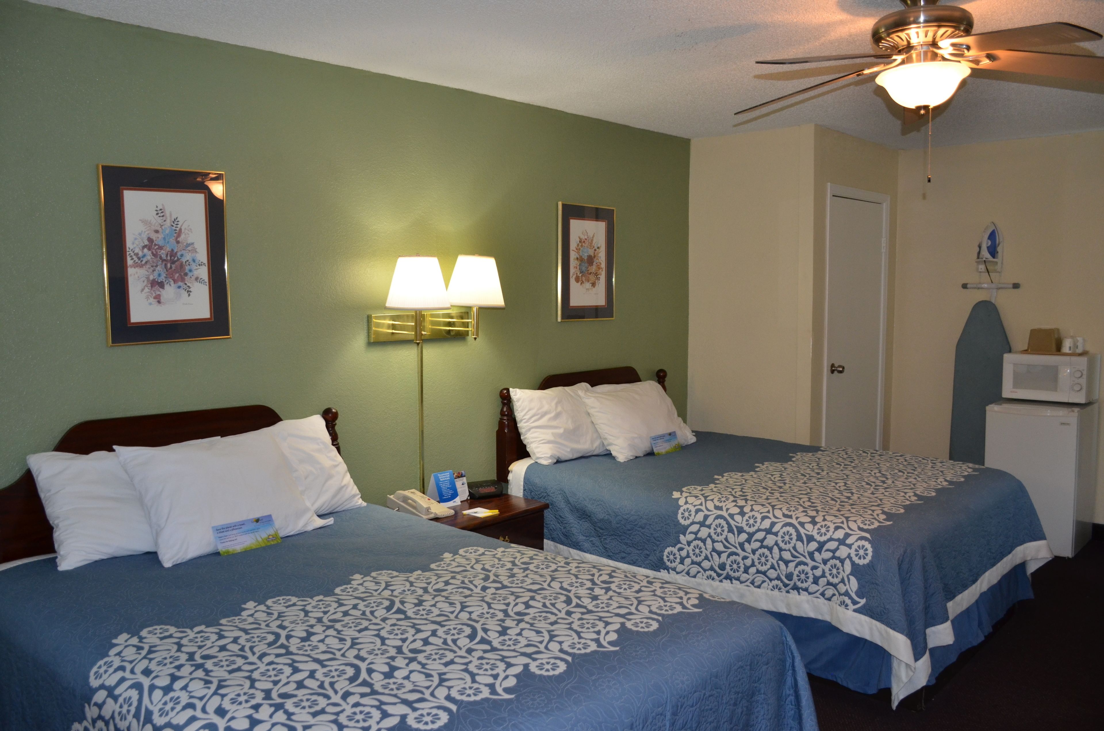 Days Inn by Wyndham Southern Hills/ORU