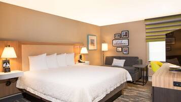 Habitación, 1 cama King size, con acceso para personas discapacitadas, tina | Ropa de cama de alta calidad y escritorio