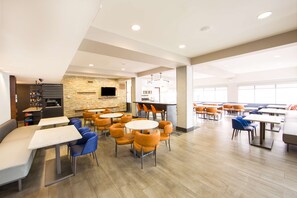 Bao gồm bữa sáng buffet hàng ngày 