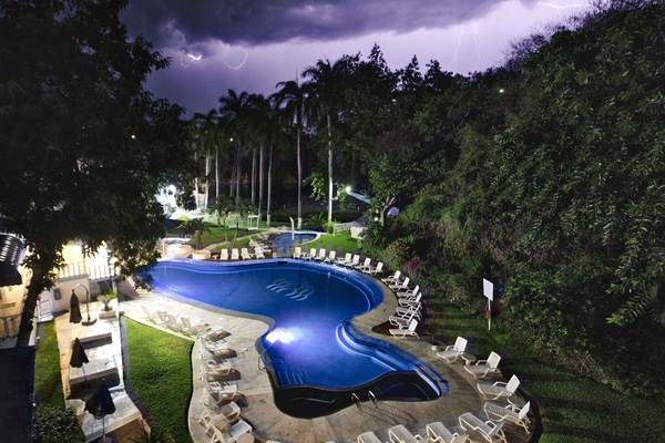 Outdoor pool, pool umbrellas, sun loungers