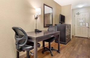 Studio, 1 Queen Bed, Accessible, Non Smoking | Individually decorated, individually furnished, desk, laptop workspace