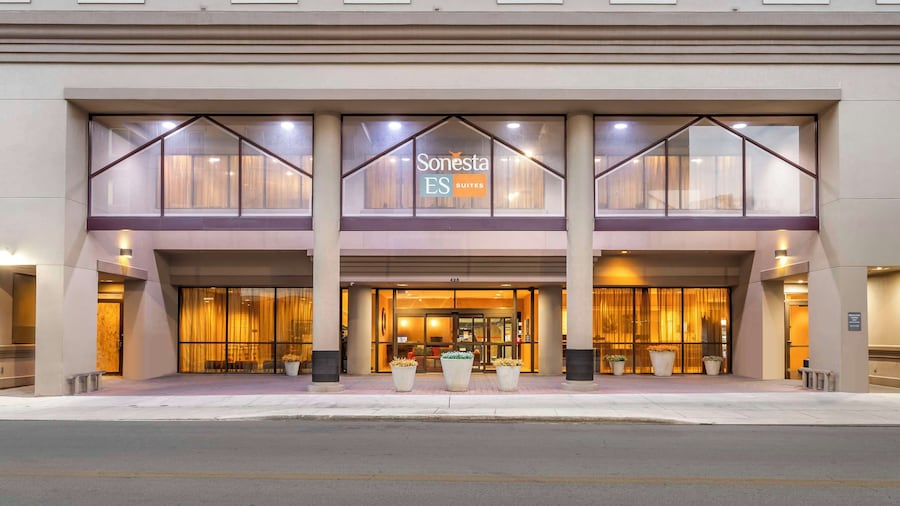 Sonesta ES Suites San Antonio Downtown Alamo Plaza