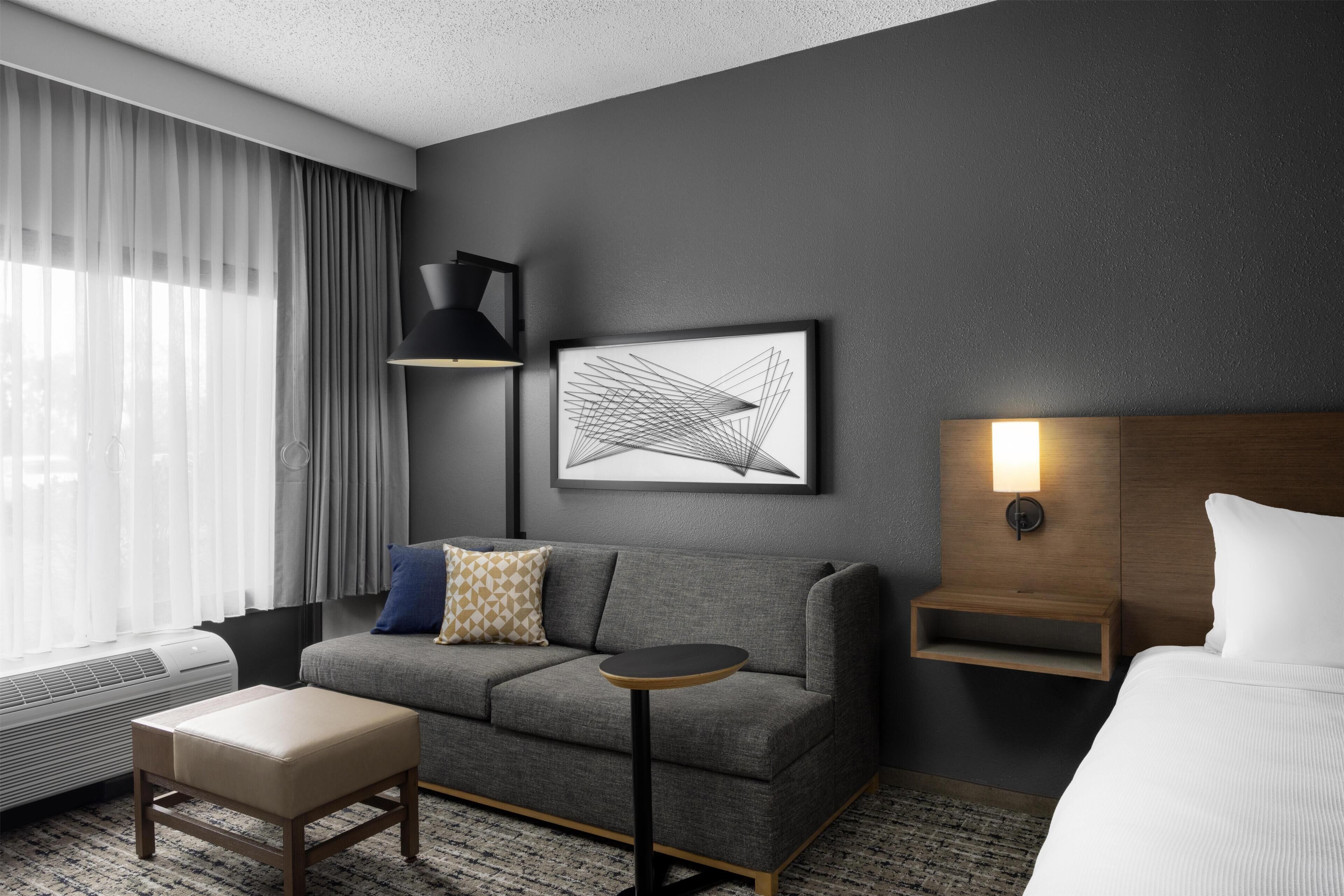 Premium bedding, in-room safe, desk, laptop workspace