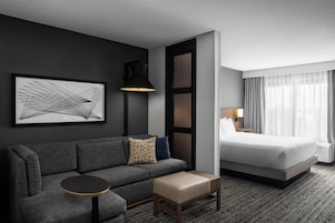 Room, 1 King Bed with Sofa bed, Corner (High Floor, Shower) | Premium bedding, in-room safe, desk, laptop workspace