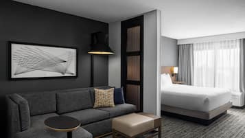 Habitación, 1 cama de matrimonio grande con sofá cama, en esquina (High Floor, Shower) | Ropa de cama de alta calidad, caja fuerte, escritorio