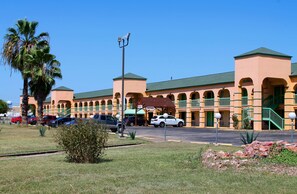 Exterior - Americas Best Value Inn AT&T Center (San Antonio)