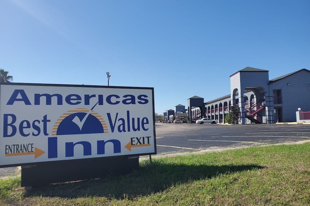 Americas Best Value Inn AT&T Center