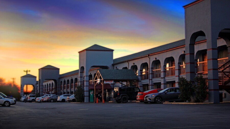 Americas Best Value Inn AT&T Center