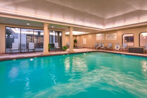 Indoor pool, sun loungers