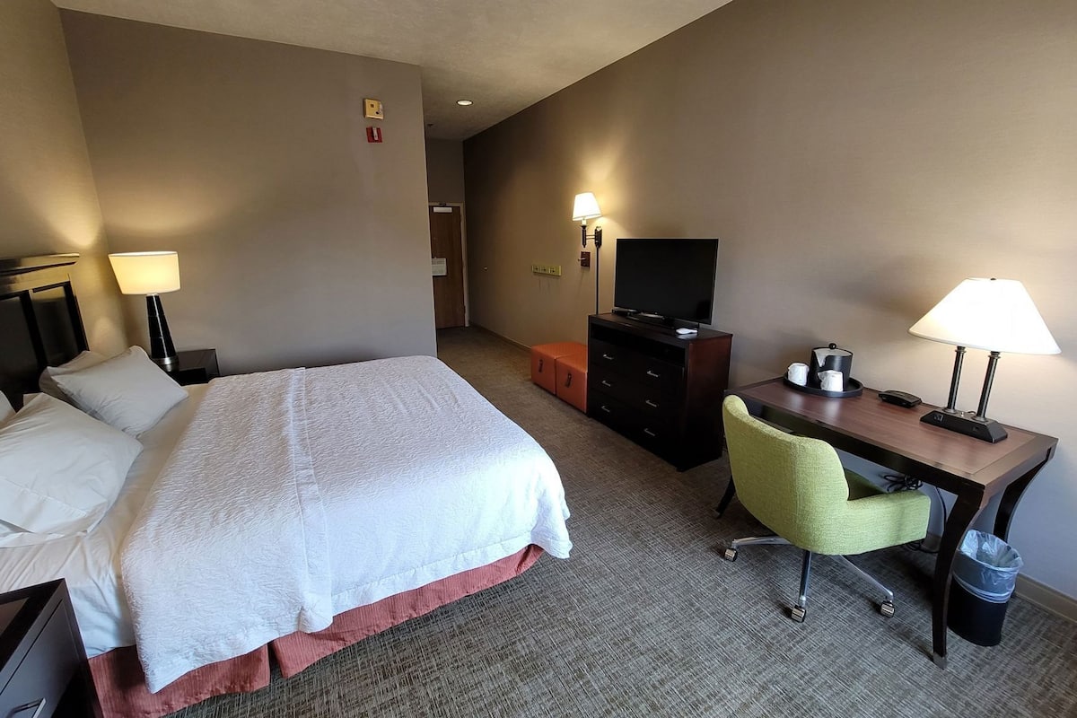 Desk, blackout curtains, iron/ironing board, free WiFi