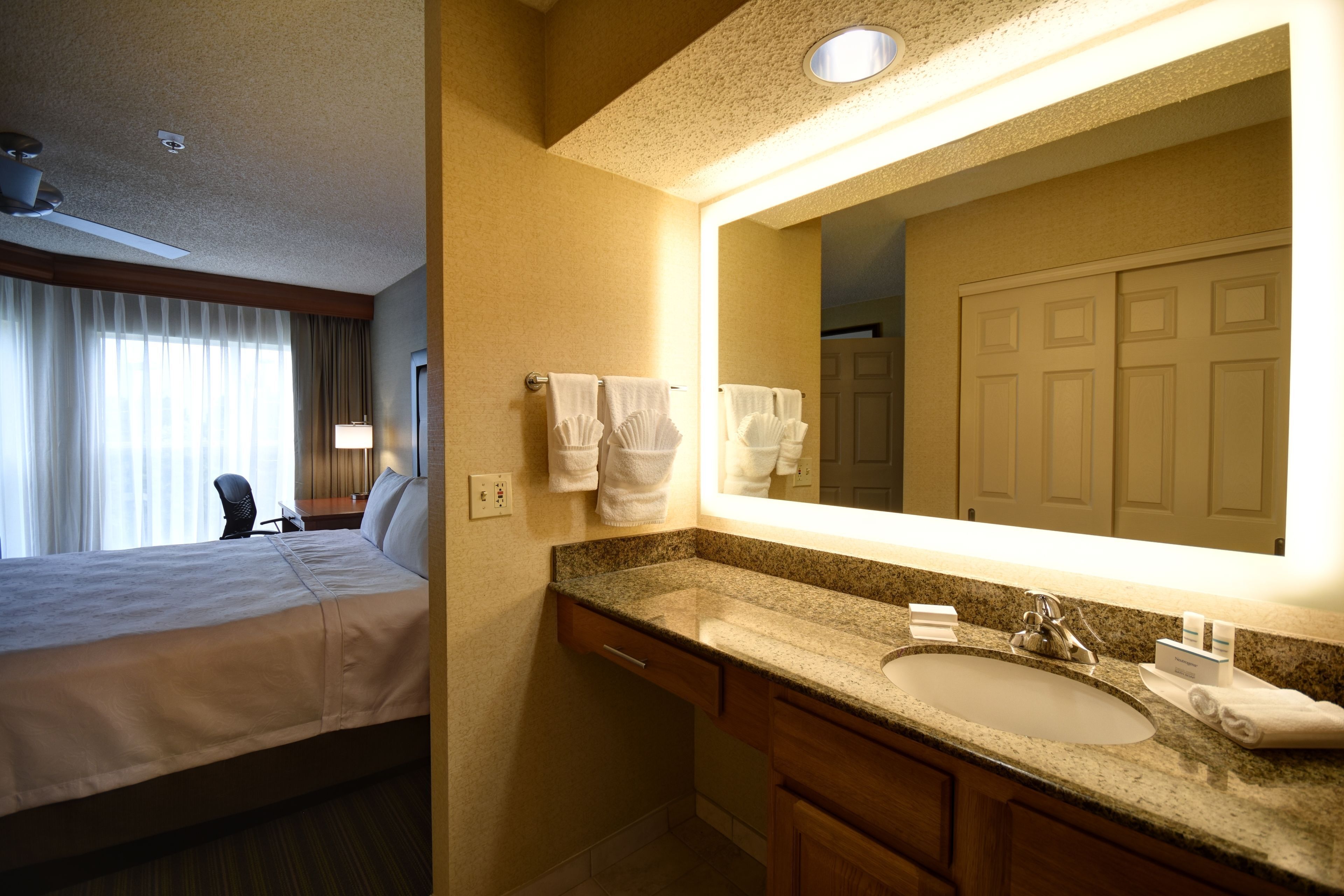 1 bedroom, desk, iron/ironing board, free wired internet