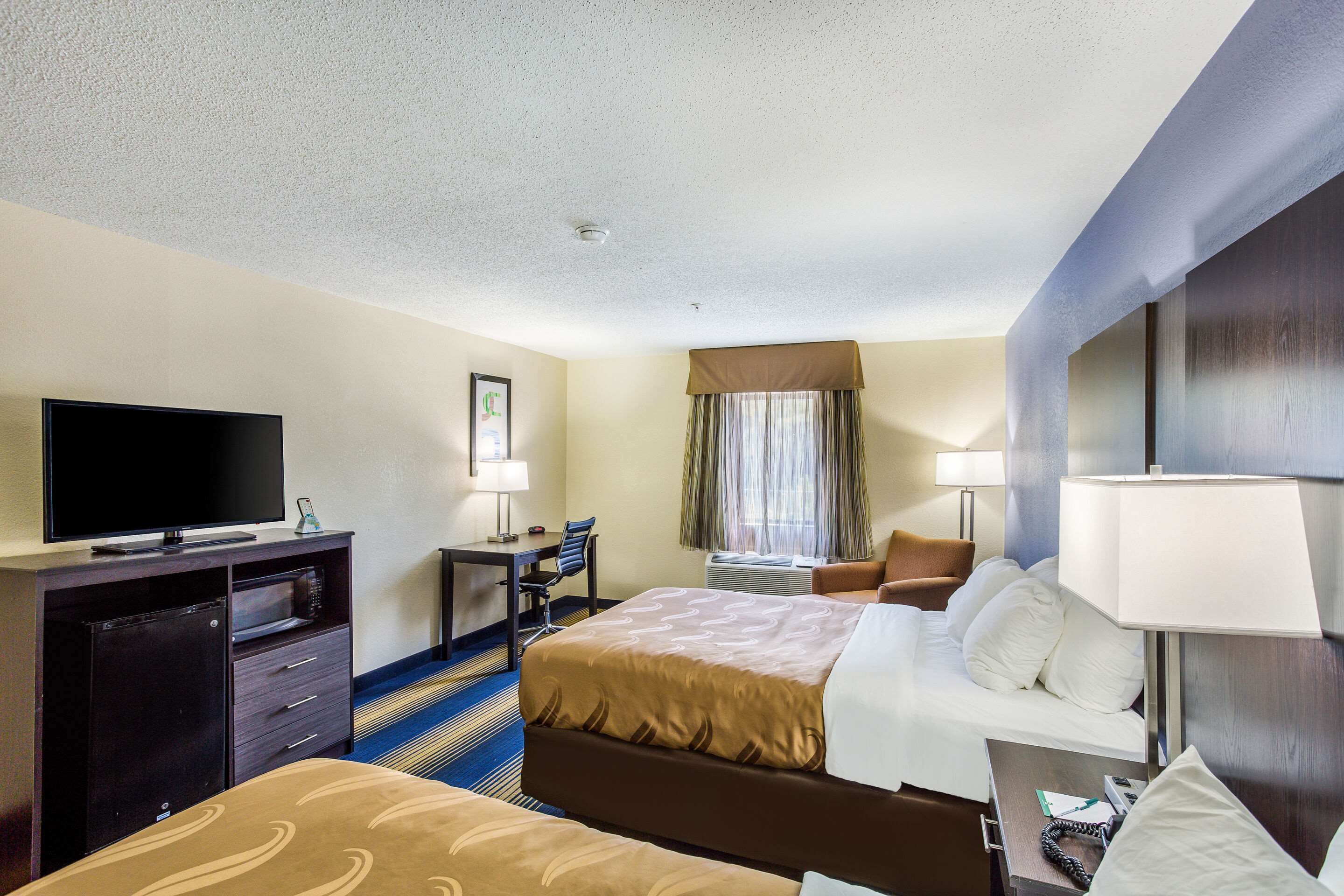 desk, iron/ironing board, free cots/infant beds, rollaway beds