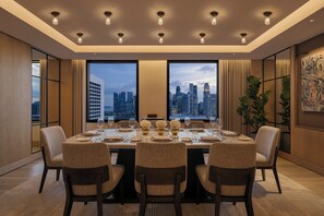 PRESIDENTIAL SUITE | City view - Conrad Singapore Marina Bay (Singapore)