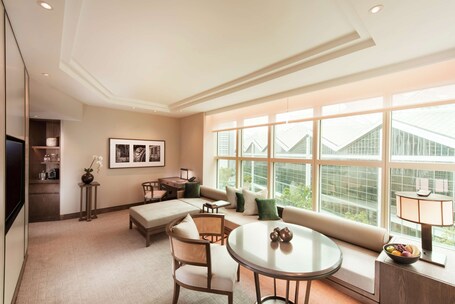 Conrad Centennial Singapore - Image 40