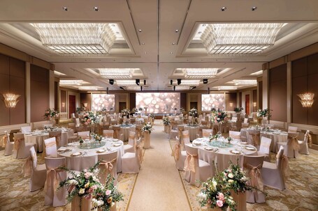 Conrad Centennial Singapore - Image 117