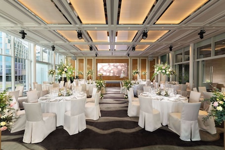 Conrad Centennial Singapore - Image 90
