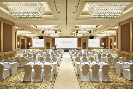 Conrad Centennial Singapore - Image 36