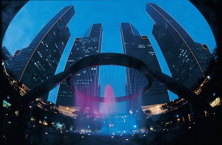 Conrad Centennial Singapore - Image 17