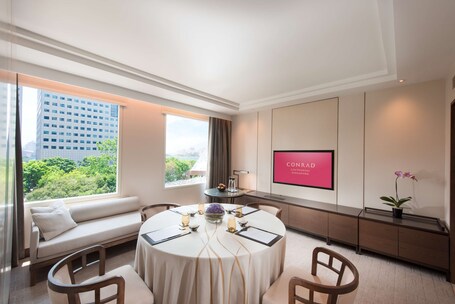 Conrad Centennial Singapore - Image 30