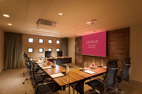Conrad Centennial Singapore - Image 31