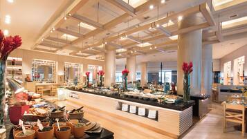 Daily buffet breakfast (SGD 43.00 per person)