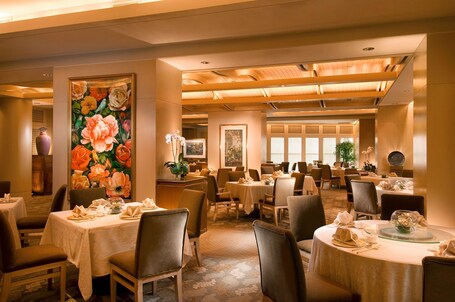Conrad Centennial Singapore - Image 93